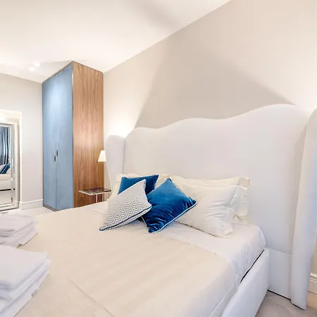 Luxury Blue River By Mmega